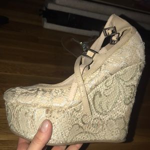 Nude wedge size 8.5